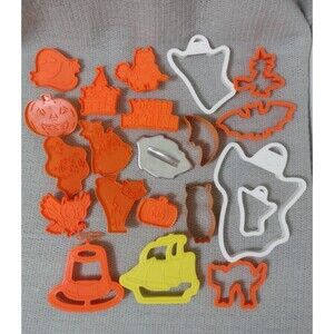 18 Halloween Fall Thanksgiving Cookie Cutters Ghost Cat Owl Witch & More Vintage
